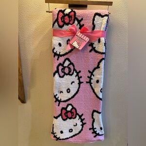 Hello Kitty knit oversize throw -50”x70” Adorable and so soft!  BRAND NEW
